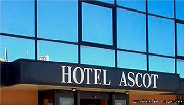 Hotel Ascot Бінаско Екстер'єр фото